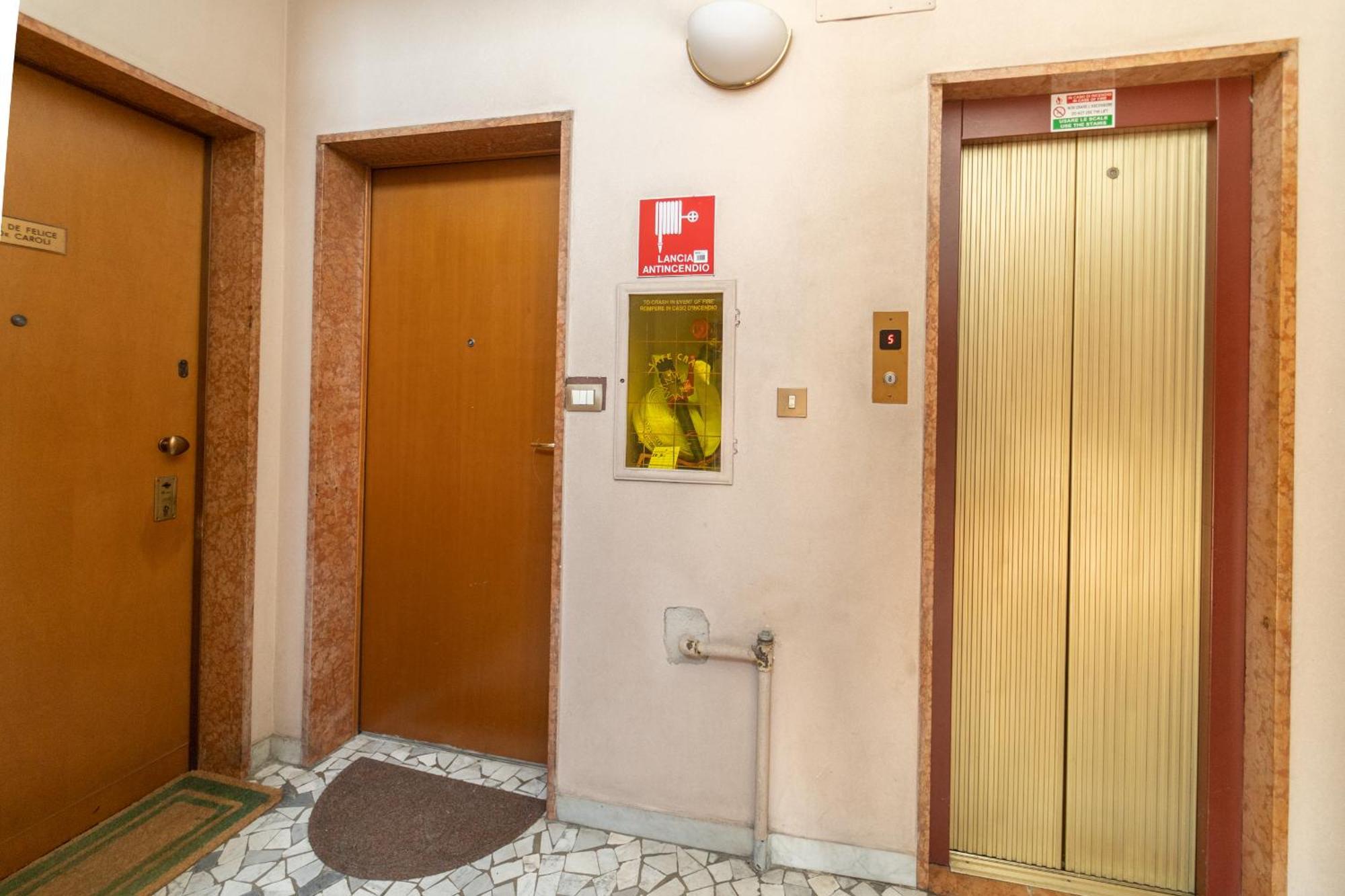 B&B Nelly Милан Экстерьер фото